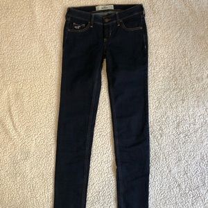 Hollister Dark Wash Straight Leg Skinny Jeans